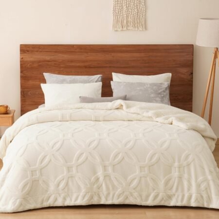 Tufted Sherpa Fleece Blanket Queen Size, 510 Warm Blanket for Winter, No Shed No Pilling, 90" x 90", 3D Jacquard Cozy Thick Bedding for Home Decor, Cream